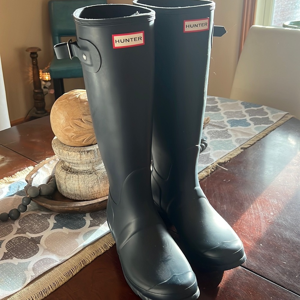 HUNTER Women's Original Tall Back Adjustable Rain Boots.